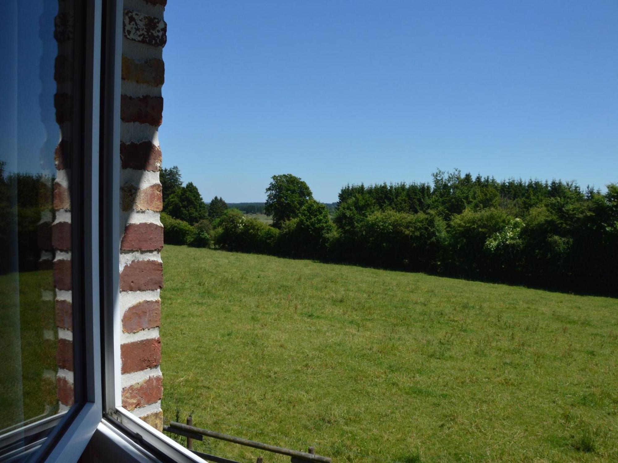 Picture Perfect Holiday Home In Sourbrodt With Garden Bbq Holiday home *